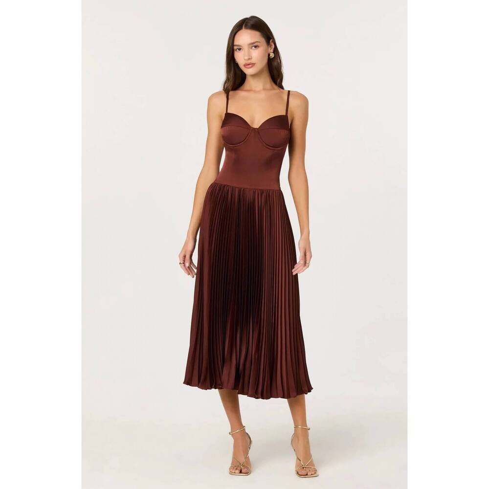 NEW ASTR elyssa dress in rust brown - Picture 1 of 4